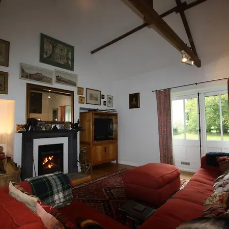 Beautiful Countryside Retreat Near Clifton