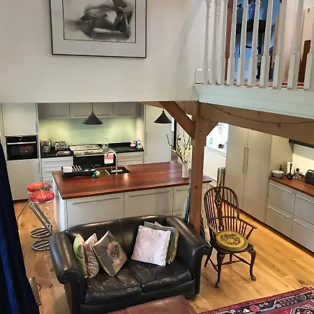 Beautiful Countryside Retreat Near Clifton *